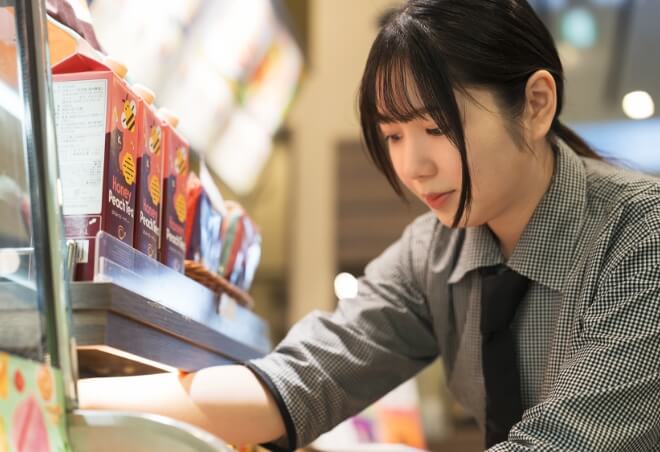 ランチタイムの接客の様子